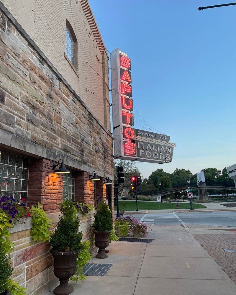 Saputo’s (Springfield)