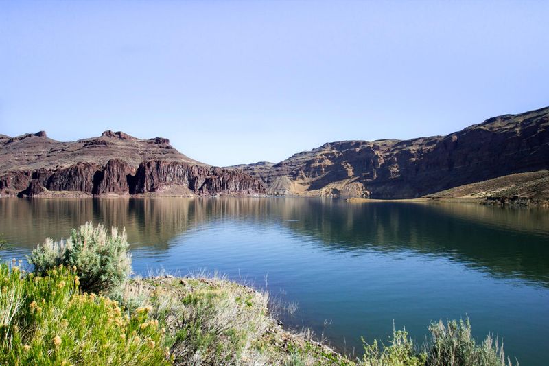 Lake Owyhee (Southeastern Oregon)