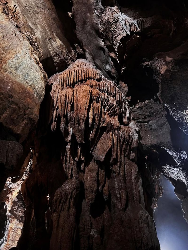 Carter Caves State Resort Park (Carter County)