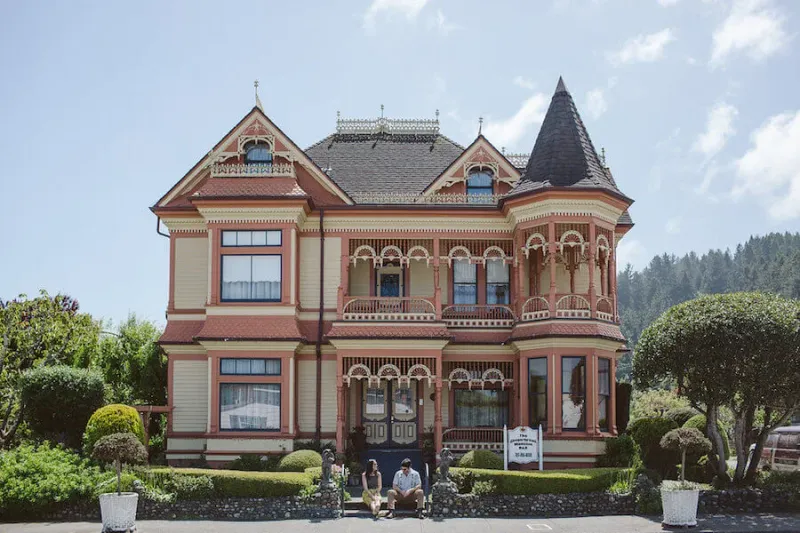 Gingerbread Mansion Inn