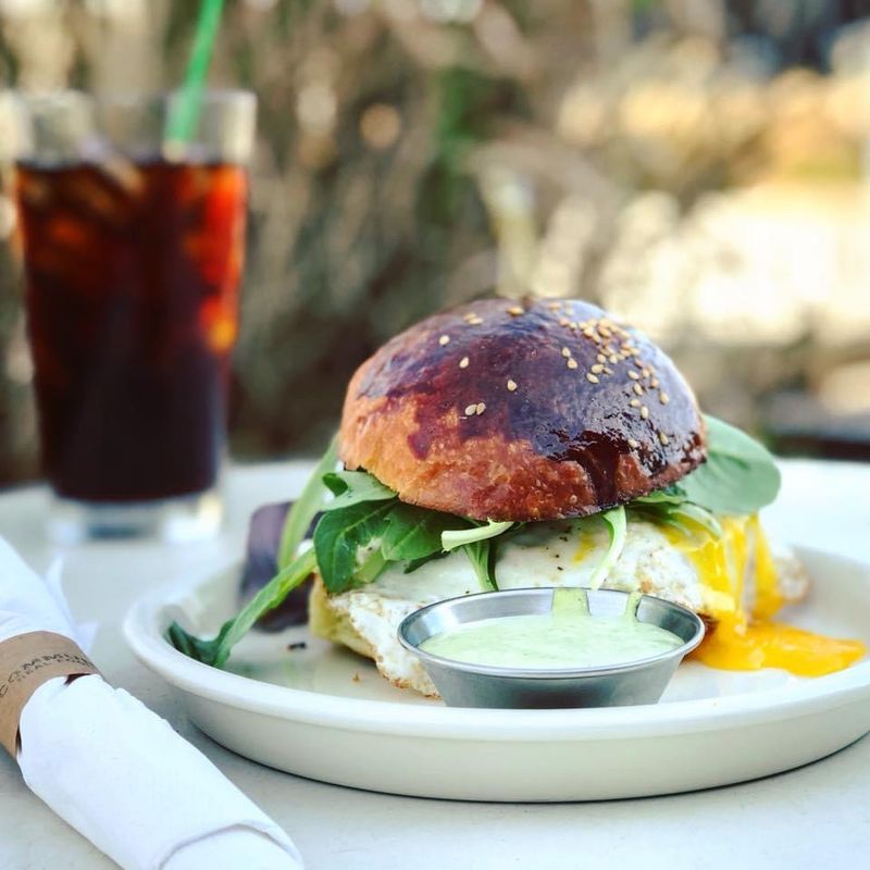 Mango Mangeaux (Hampton)