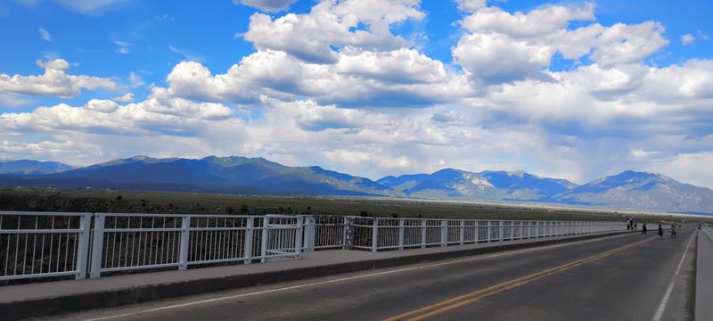 A Scenic Bridge That Offers One Of The State’s Most Dramatic Vistas