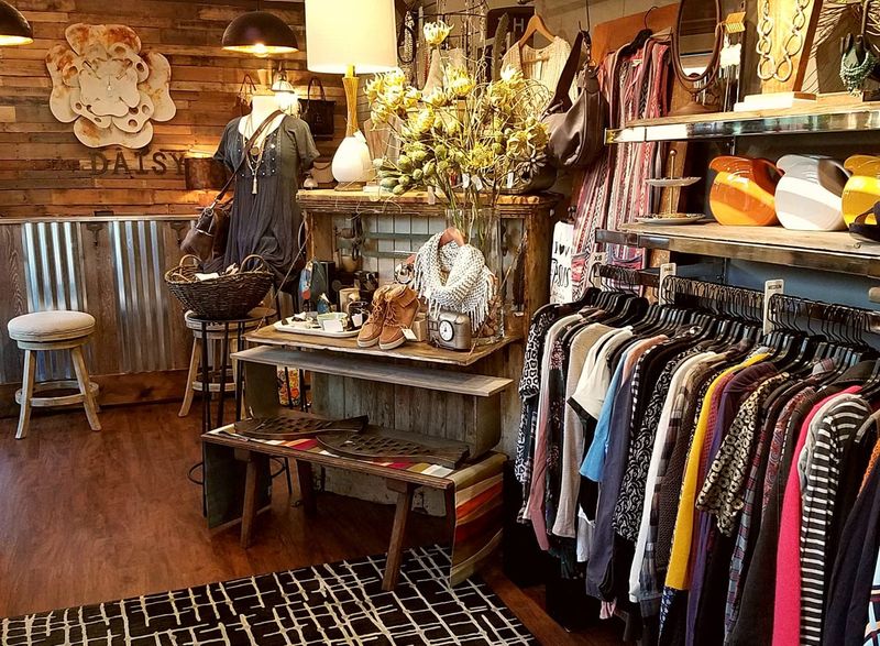 The Daisy (Designer Consignment) In Cedar Rapids