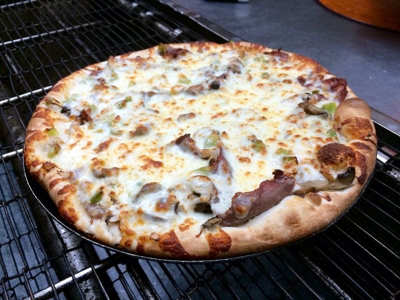 Hallie's on the Square (Lincoln)