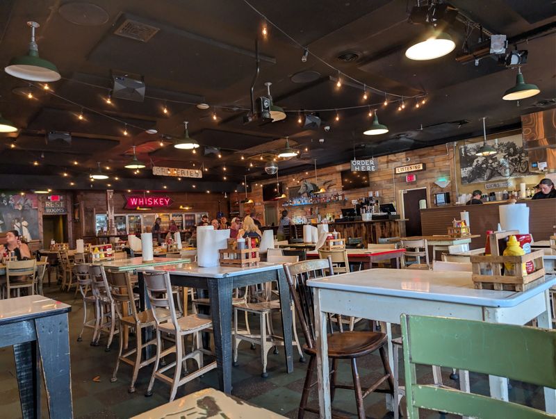 Puckett's Grocery & Restaurant (Leiper's Fork)
