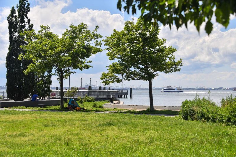 Louis J. Valentino Jr. Park & Pier (Brooklyn)