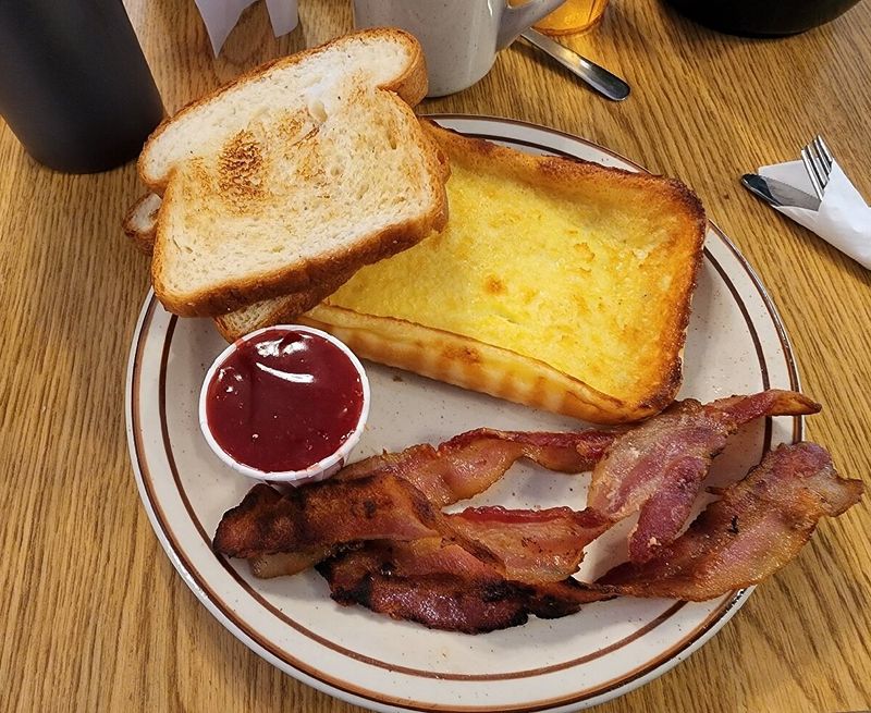 Suomi Home Bakery & Restaurant