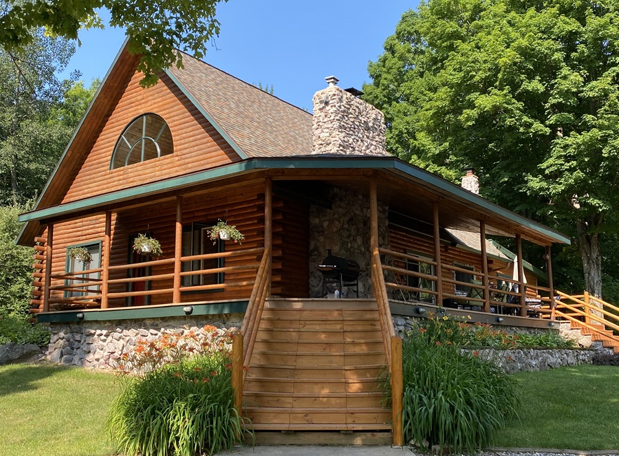 Rustic U.P. Retreat in Marquette