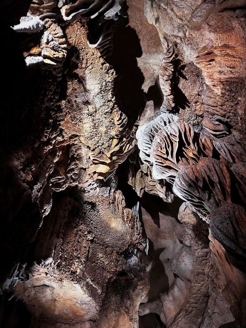 X Cave (Carter County)