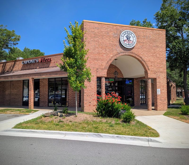 Capone's Pizza (Boone)