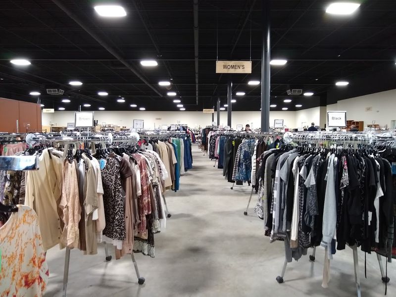 Crowded Closet Thrift Shop In Iowa City