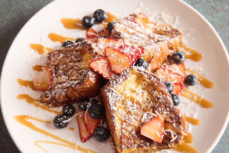 Broken Yolk Cafe (Southern California)