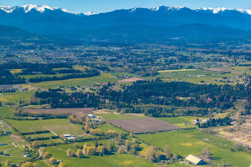 A Hidden Gem Between Mountains and Sea