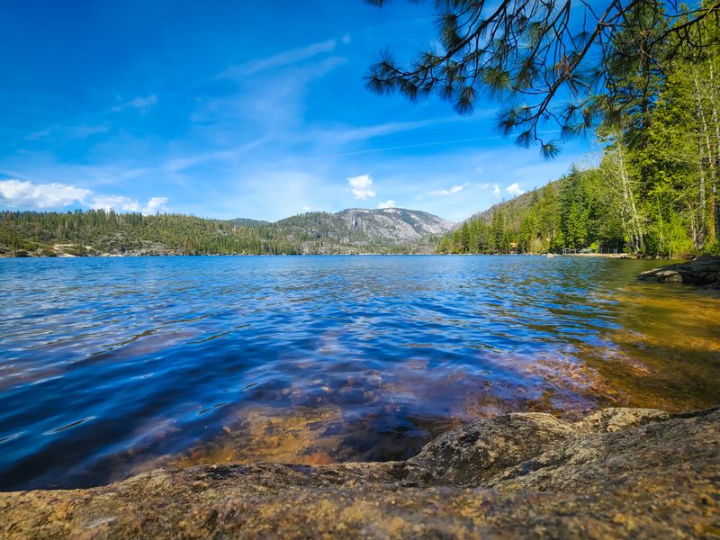 A Quiet Sierra Retreat That Locals Prefer Over Crowded Tourist Spots
