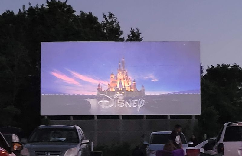 Proof That Outdoor Movies Are Still One Of Wisconsin’s Favorite Summer Pastimes