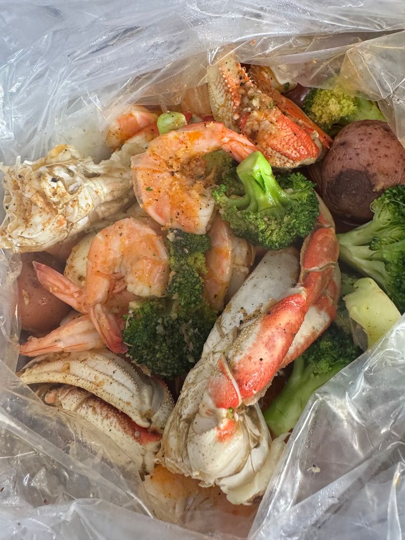 A Coastal Hideaway Where King Crab Reigns