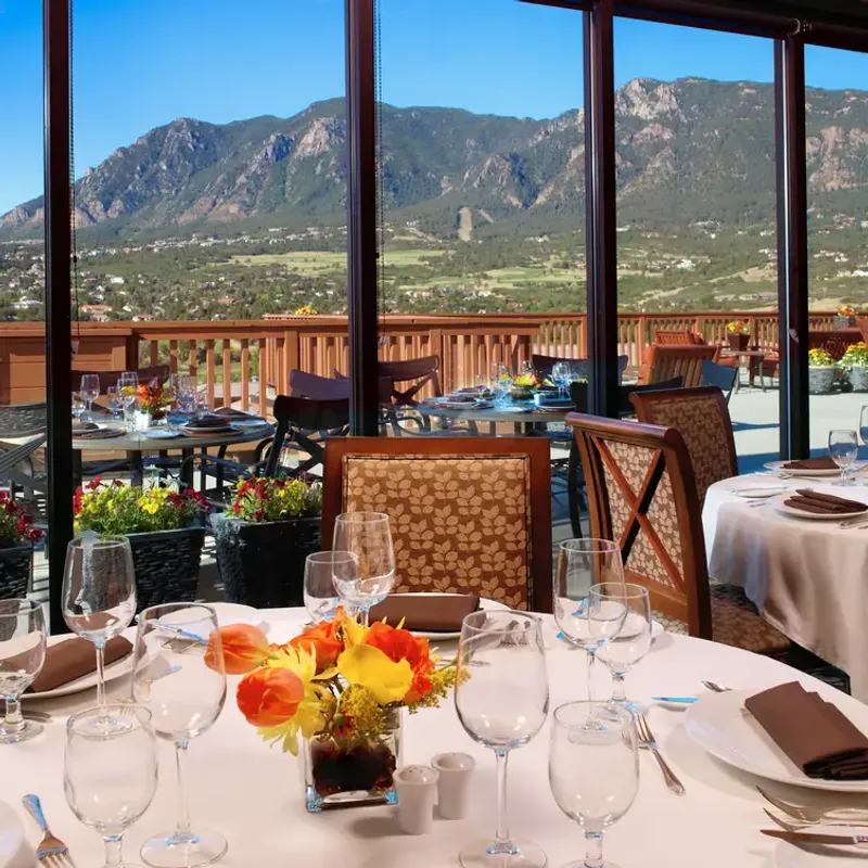Mountain View Restaurant Sunday Brunch At Cheyenne Mountain Resort (Colorado Springs)