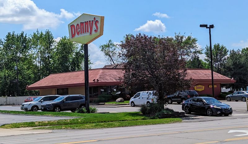 Denny's – Tuscarawas St W (Canton)