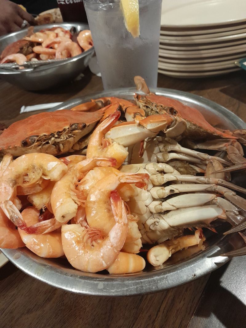The Legendary Seafood Buffet That Put Lagneaux’s On The Map