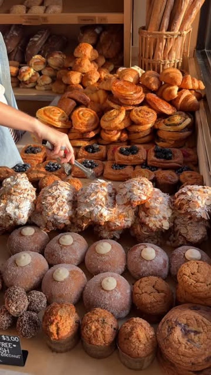 Clark Street Bakery In Los Angeles