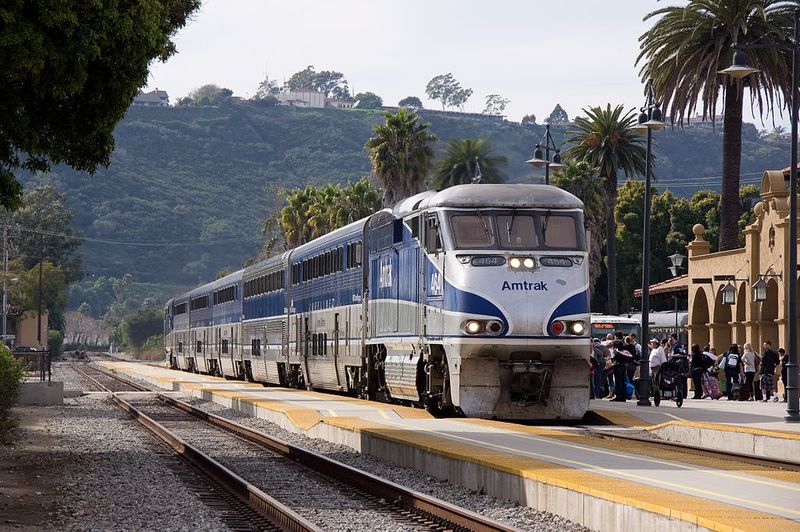 Amtrak Coast Starlight (Los Angeles–Santa Barbara–Bay Area/Sacramento)