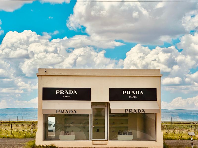 Prada Marfa (Valentine)