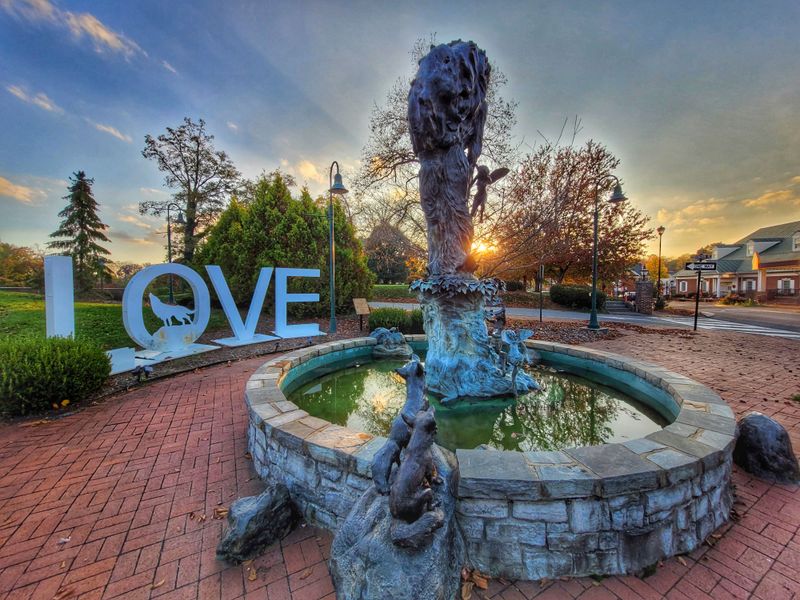 A Vibrant Arts Community That Transforms Old Buildings Into Creative Spaces