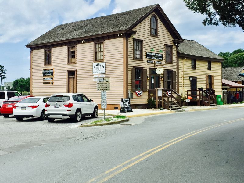 Independent Shops And Galleries That Feel Personal, Not Tourist-Driven