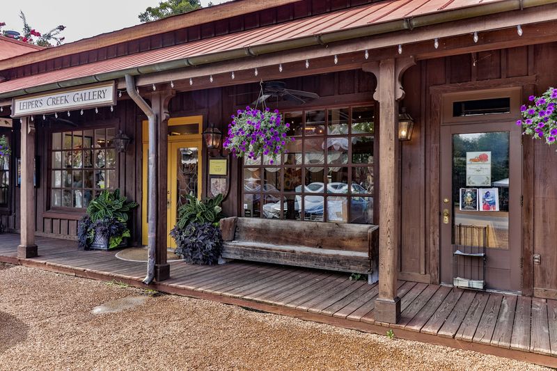 A Haven for Artists, Makers, and Independent Galleries