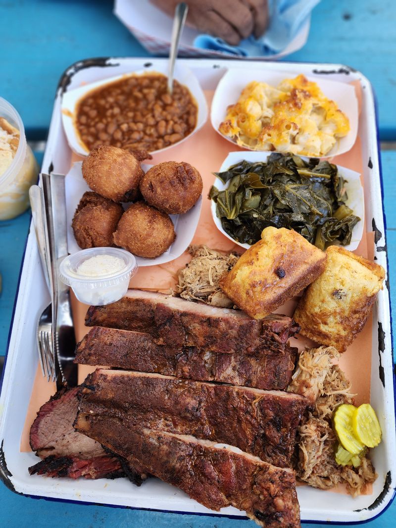 RODNEY SCOTT'S WHOLE HOG BBQ