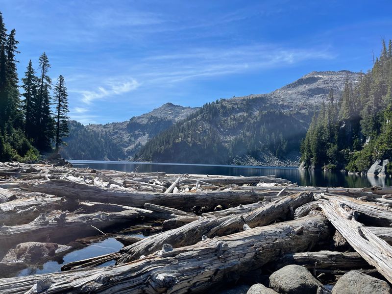 Big Heart Lake (Alpine Lakes Wilderness)