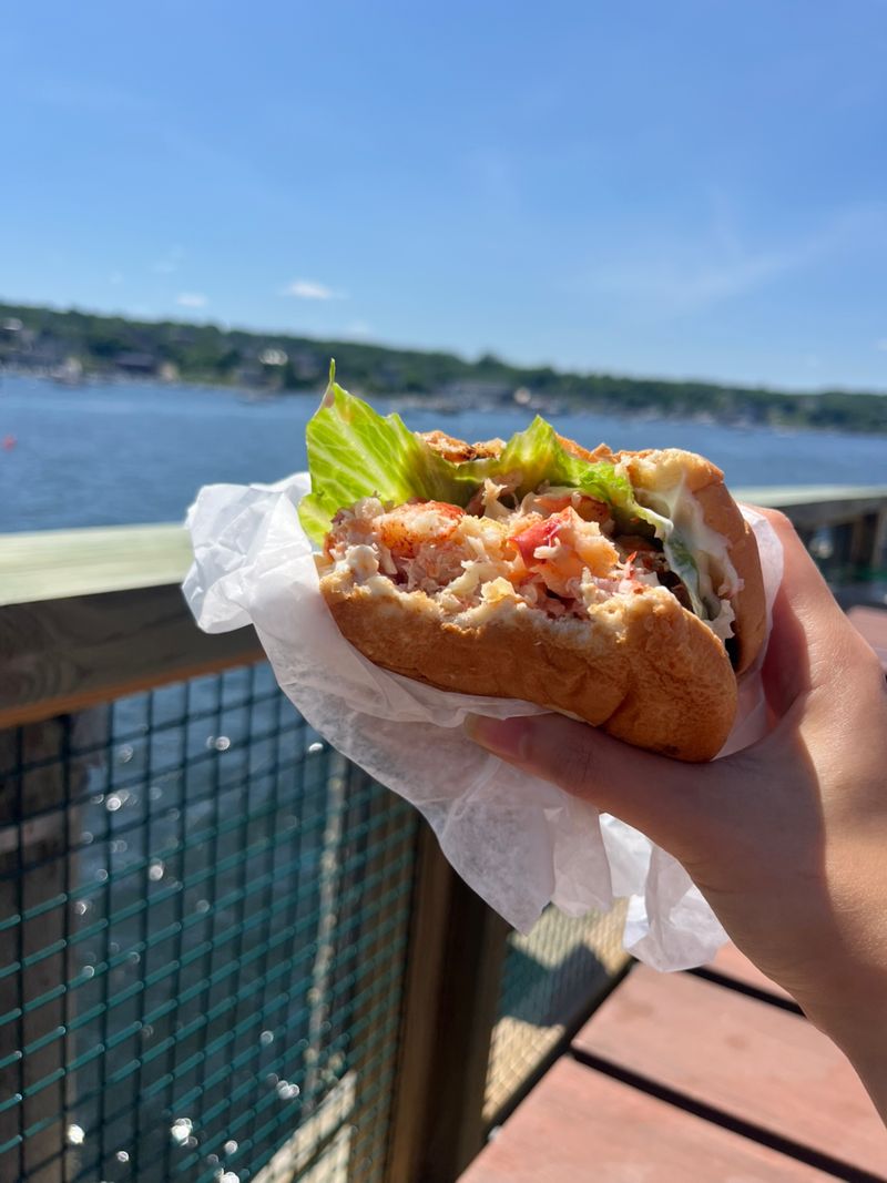 Young’s Lobster Pound & Seafood Restaurant (Belfast)
