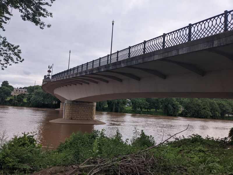 Explore The Scenic Ohio River Trail: Perfect For Hikers And Bikers