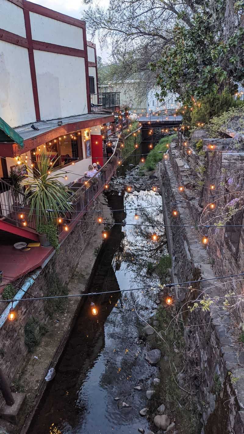 Weekend Farmers Markets Replace Big-City Crowds