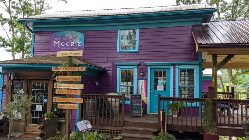 Charming Main Street: Where Local Shops And Cafes Define The Naples Experience