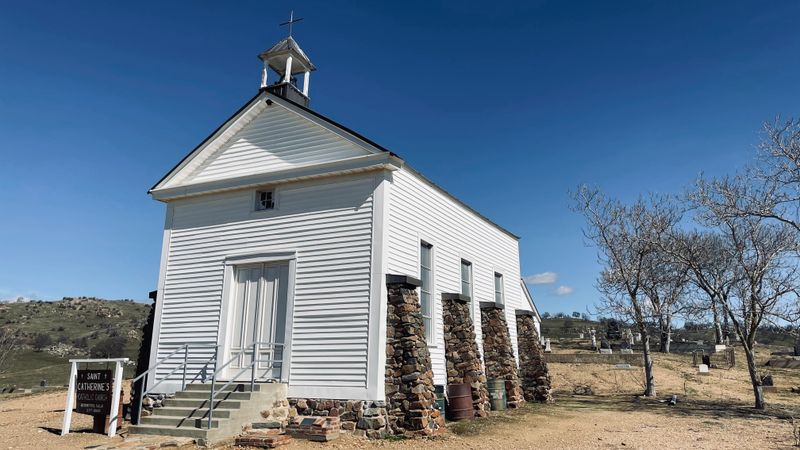 Mexican Miners, Outlaws & Outlaws’ Lore: The Shadow History Of Hornitos