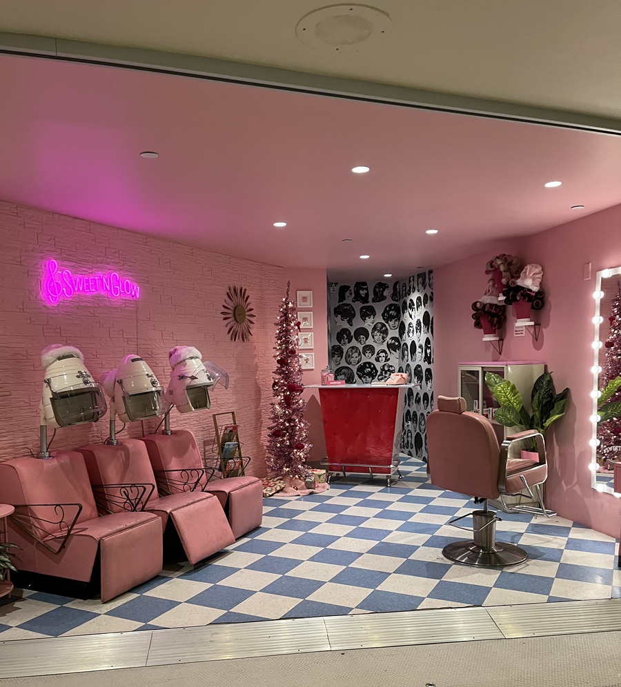 Replica of old hair salon in the TWA Hotel