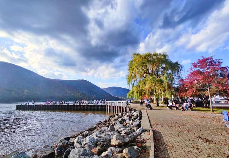 Hudson River View You Can Walk Straight Into