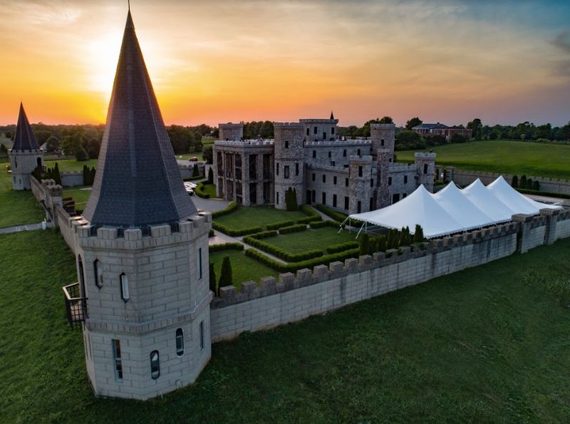 The Kentucky Castle (Versailles)