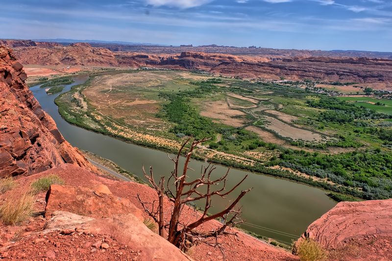 Off-Season Travel Reveals the Peaceful Desert Town Locals Know and Love