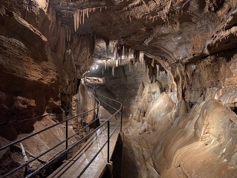 Seneca Caverns