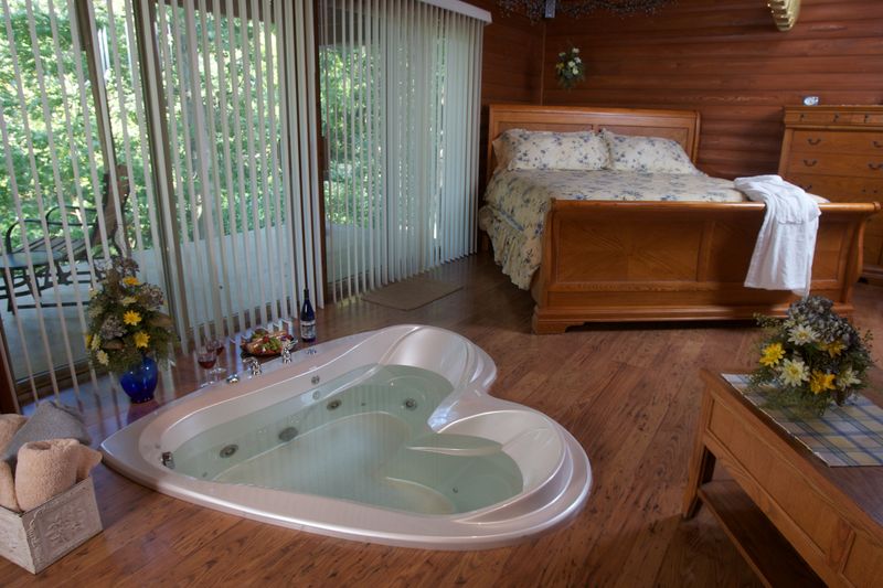 Romantic Escapes: Why Couples Love Serenity Springs