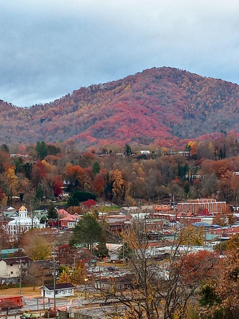 Even Peak Seasons Feel Manageable