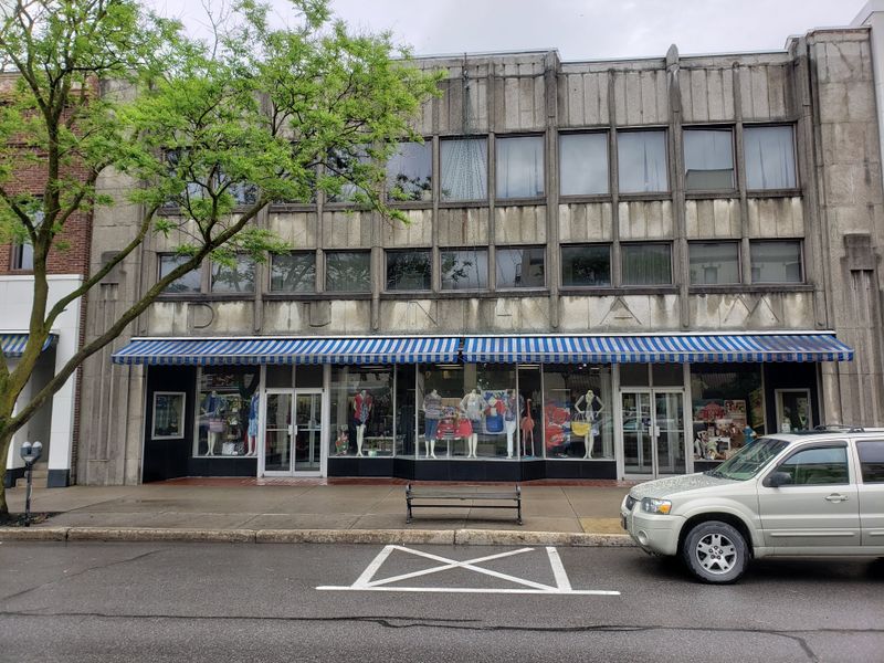 One Of America's Last Family-Owned Department Stores Still Thrives Here