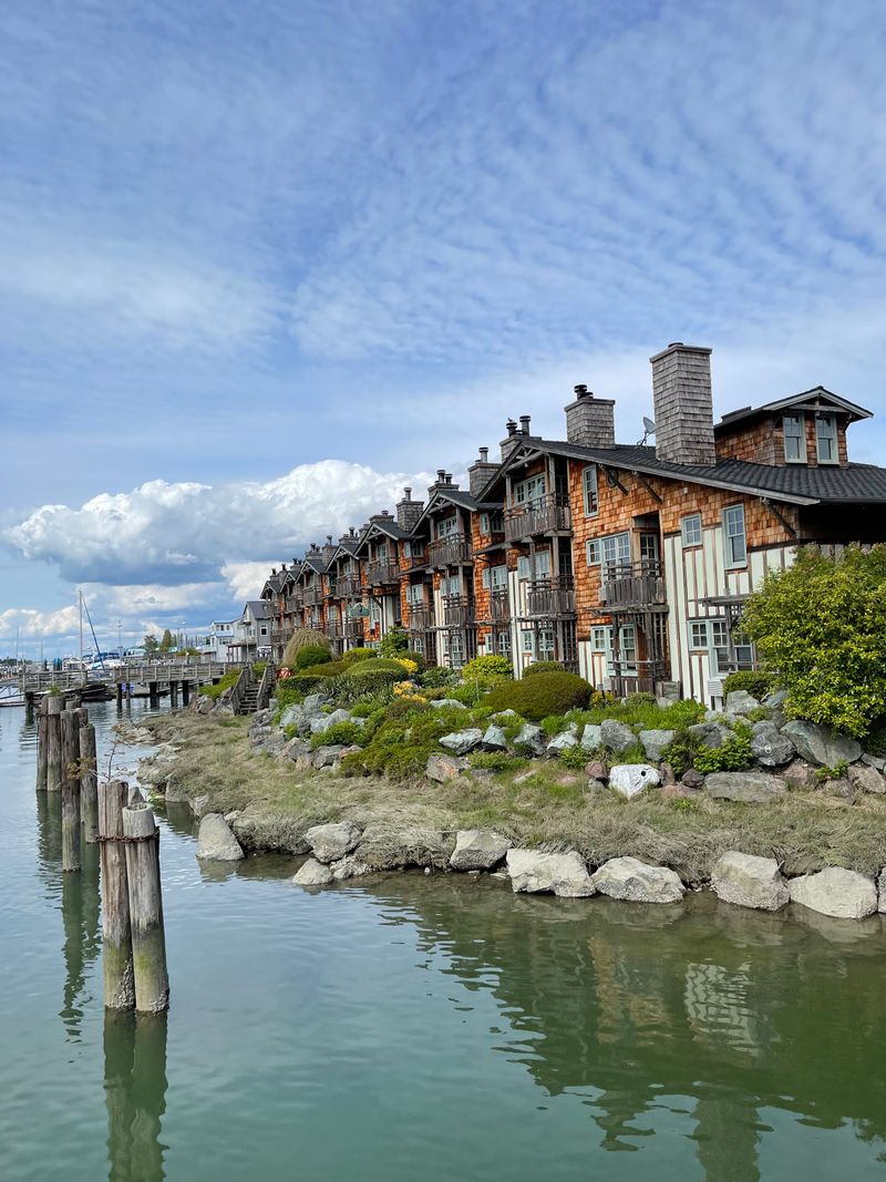 A Charming Waterfront Town That's Been Hiding In Plain Sight