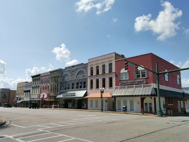 A Stroll Through Paris's Historic Downtown