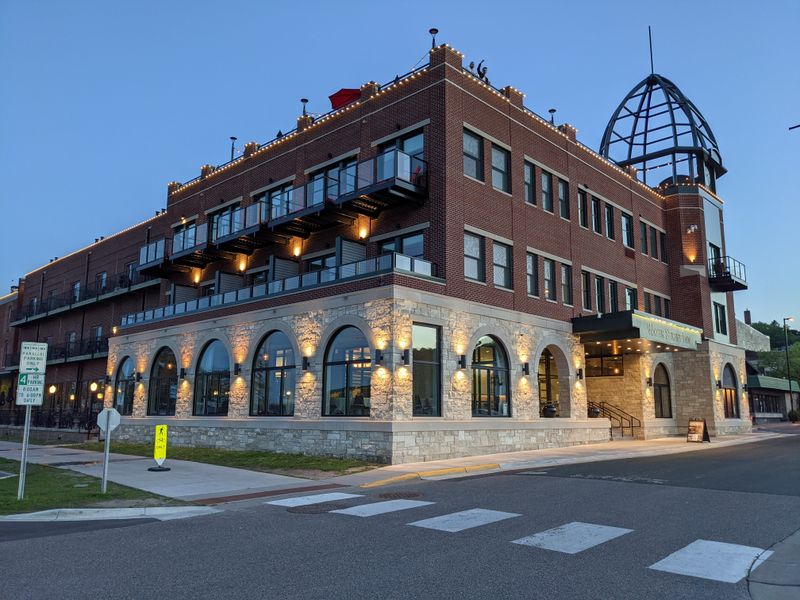 Inns and B&Bs Serve Fireplace Glow and Old-World Comfort