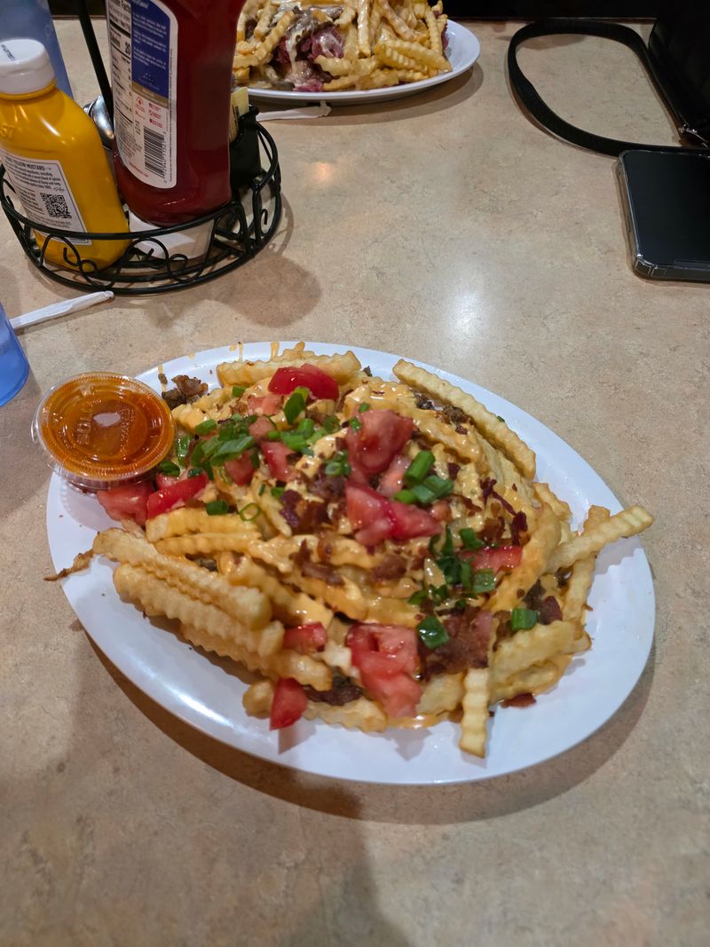 The Horseshoe Sandwich Is The Dish That Made D’Arcy’s Pint A Springfield Icon