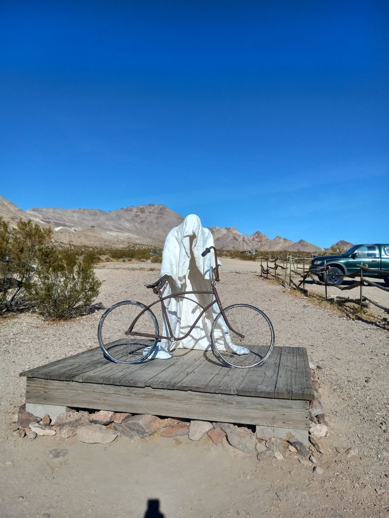 Beyond The Ruins: New Sculptures Bringing Life Back To The Desert