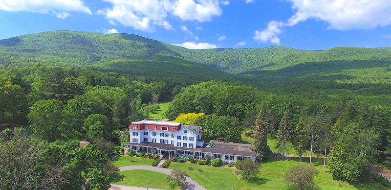 Winter Clove Inn & Resort (Round Top)